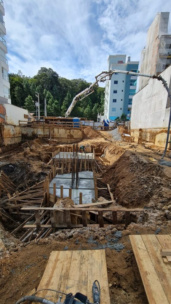 GH7 Construtora: Metro Quadrado Construções