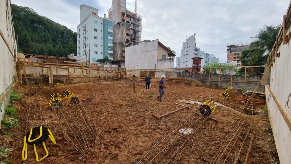 GH7 Construtora: Metro Quadrado Construções