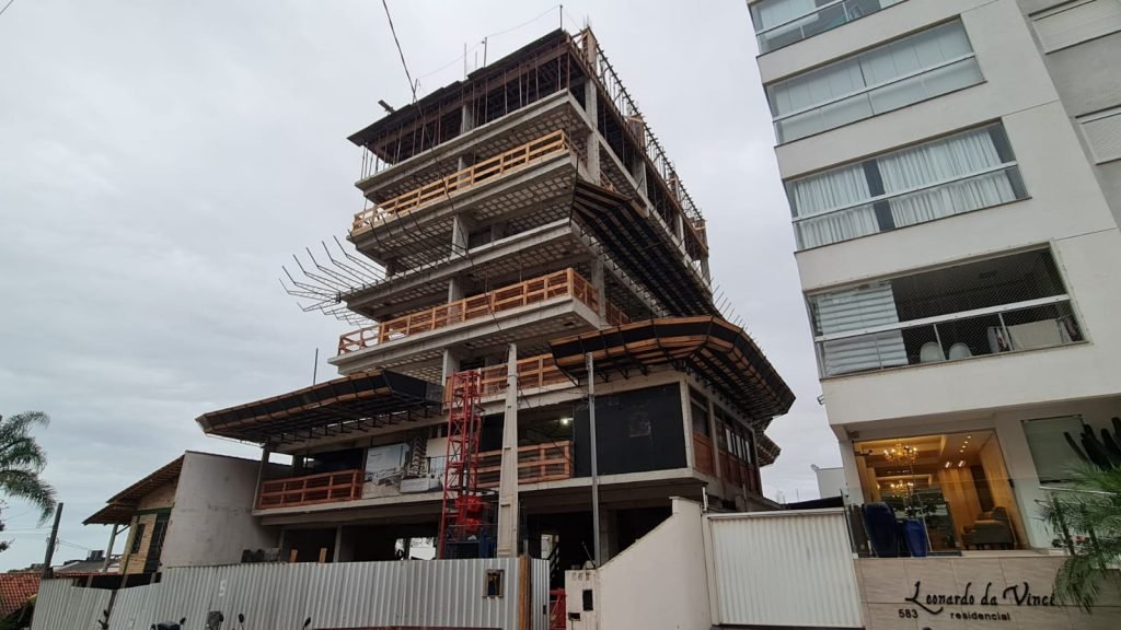 GH7 Construtora: Metro Quadrado Construções
