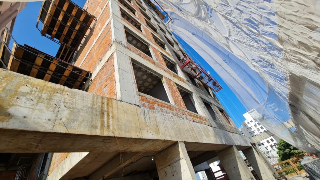 GH7 Construtora: Metro Quadrado Construções
